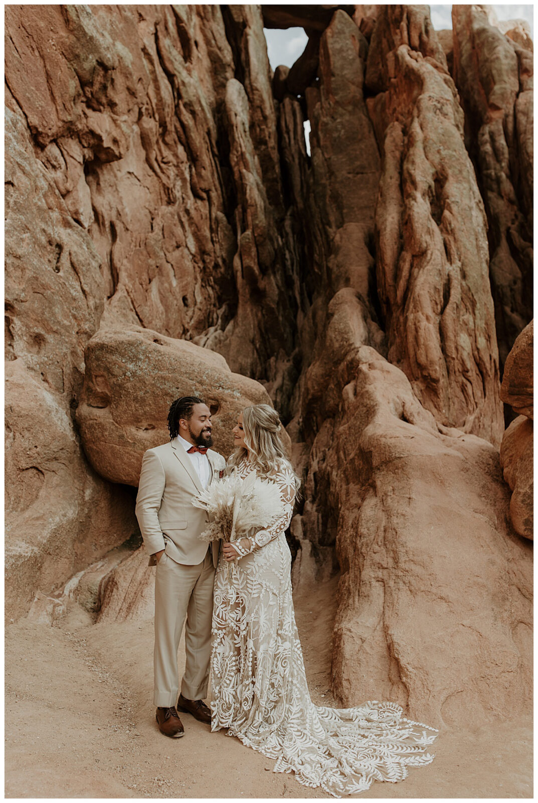 Garden of the Gods, Colorado boho micro wedding. Couple portraits. Bride and groom.